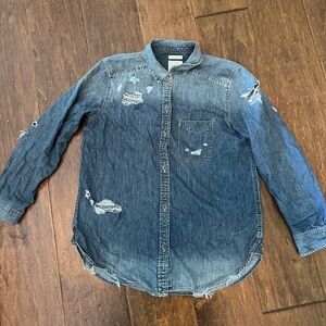American Eagle Oversized fit Distressed Jean Button down